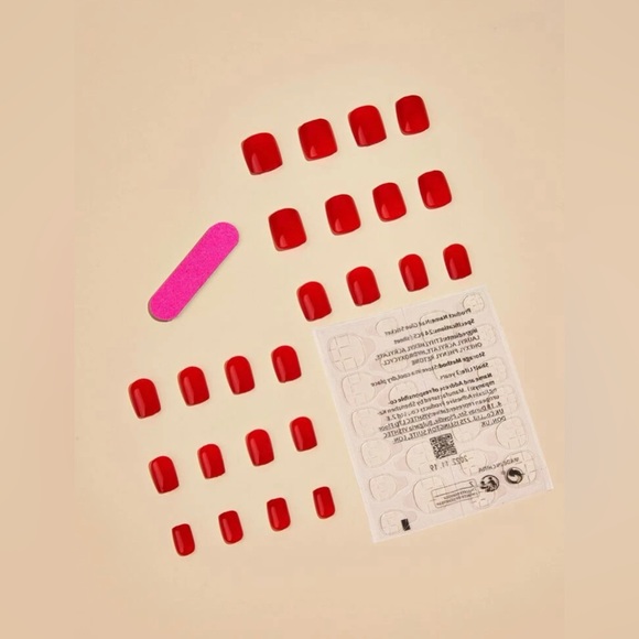 Manicure and Pedicure Press On Nails - Picture 2 of 5